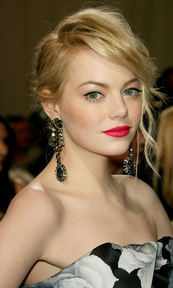 Emma Stone wearing Lanvin dazzles with on trend hot pink lips